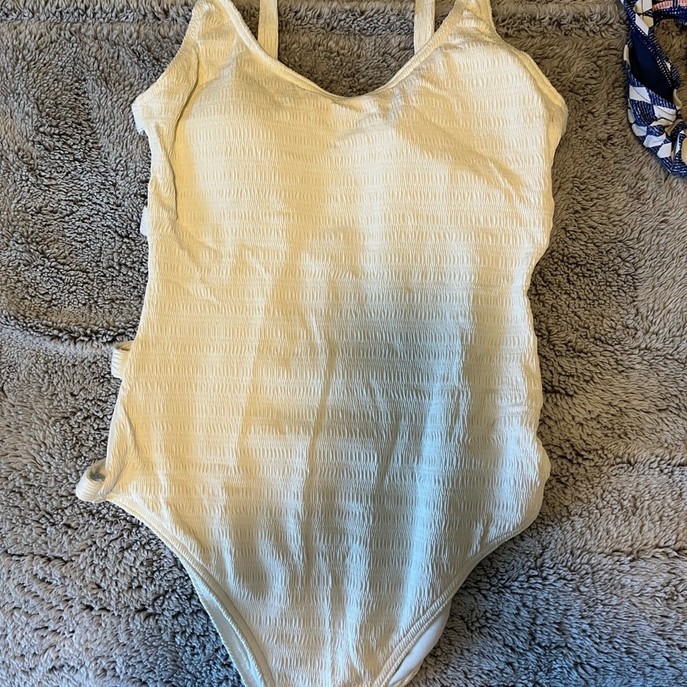 Billabong one piece bathing suit